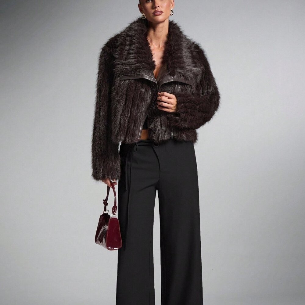 Brown Elegant Women's Oversized Patchwork Faux Fur Coat jacket - Picture 7 of 9